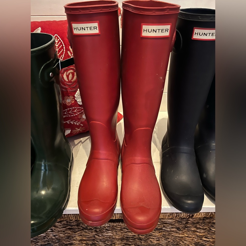 Classic tall Hunter rain boots US size 7 EUC